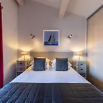 & Le Madeloc - Centre מלון 4*