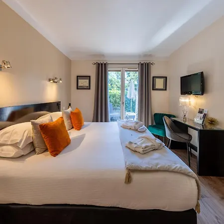 & Le Madeloc - Centre 4*