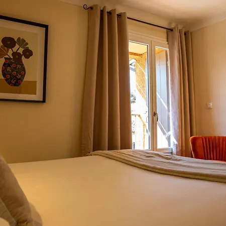 & Le Madeloc - Centre מלון 4*